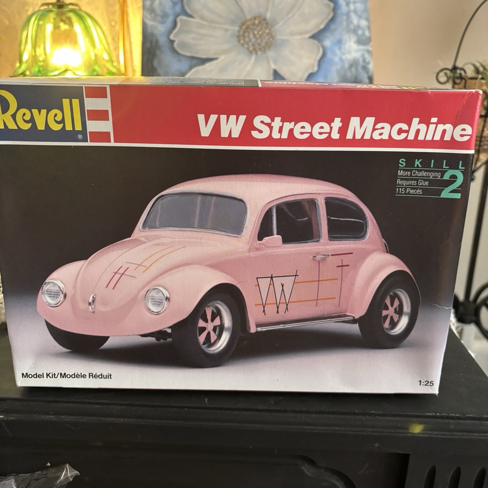 Revell VW Street Machine Volkswagen VW Bug 1:25 Pink Plastic Model Kit, Lv 2