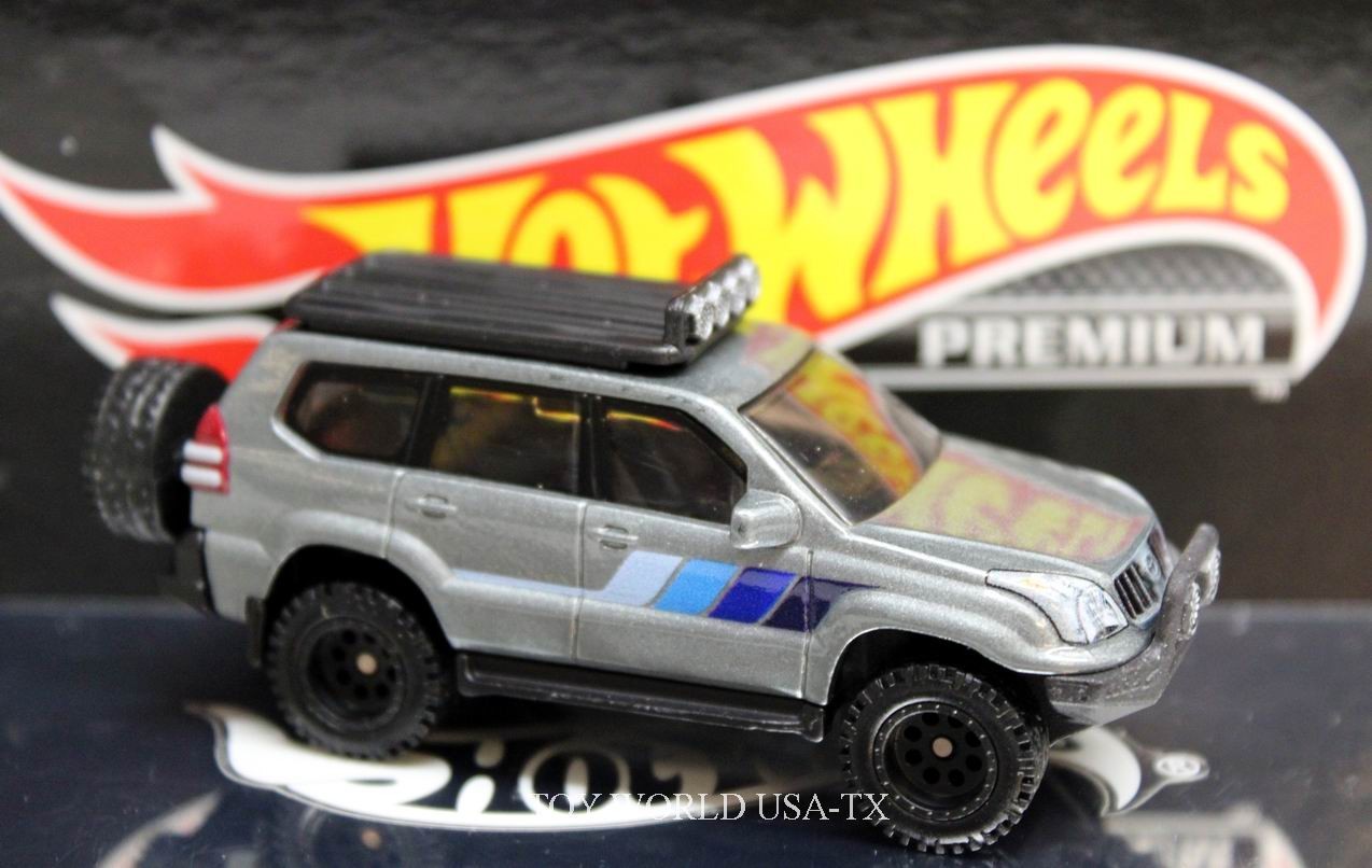 2023 Hot Wheels Car Culture HW Off Road #1 2005 Toyota Land Cruiser Prado