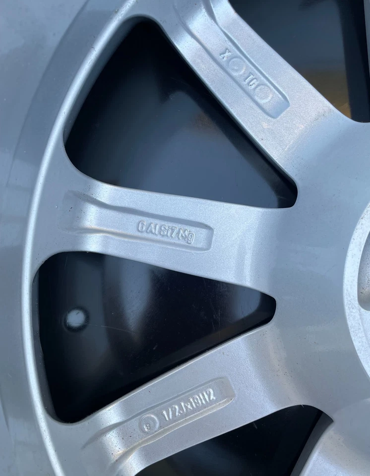 Aston Martin DB9 Speedline wheel front, aluminium 10-spoke, silver powder coated - Image 3 of 4