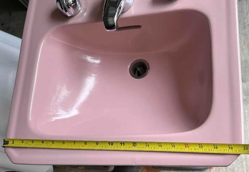 Fregadero de baño rosa grúa 1954 - Drop-In - perillas cromadas atómicas - ¡Esquinas cuadradas! Foto 2 de 4