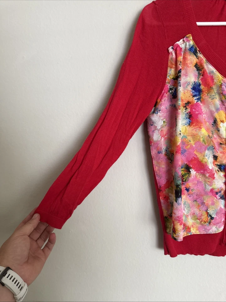 Cárdigan HWR Monograma Anthropologie Mujer Talla S Rojo Acuarela Floral Girlie Core Foto 3 de 4