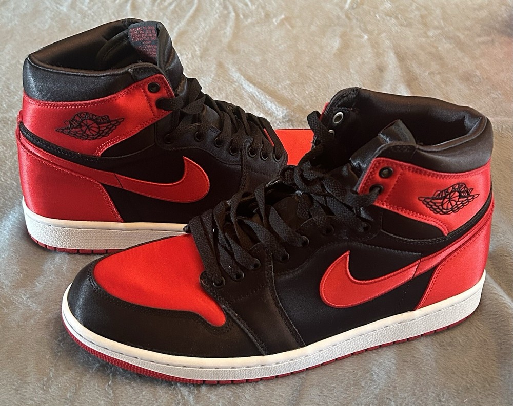 Nike Air Jordan 1 Retro High OG Satin Bred Shoes Size Womens 11.5 Red Black