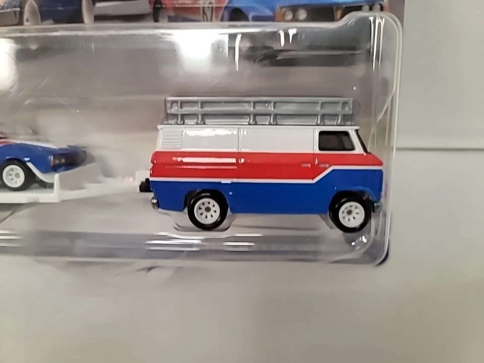 Camión de transporte Hot Wheels Premium 1970 Rover P6 Grupo 2 Rally Hauler Team Foto 4 de 4