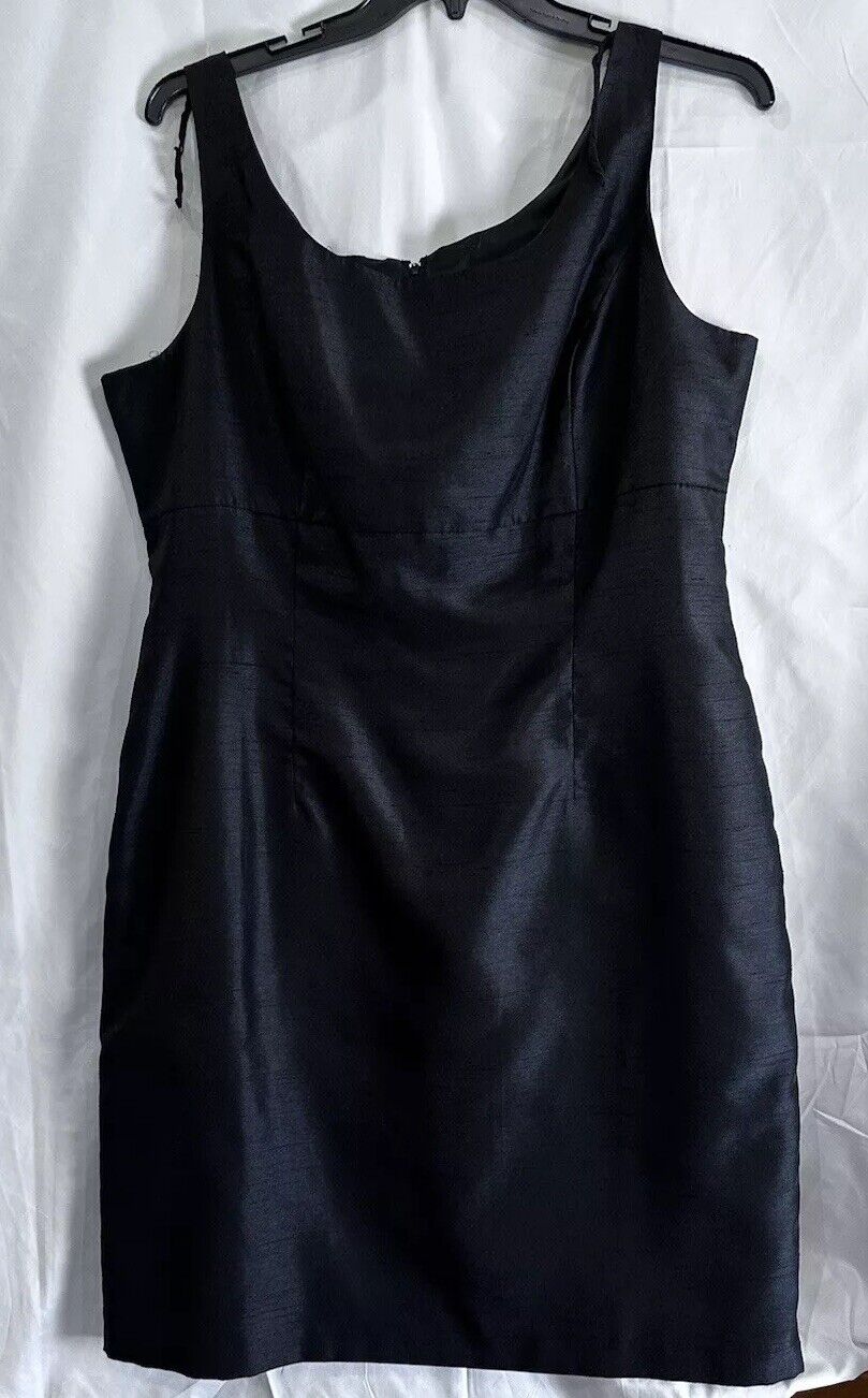 SAG HARBOR STRETCH - Women's Zip Back, Black, Sleeveless Sheath Dress - Size 18