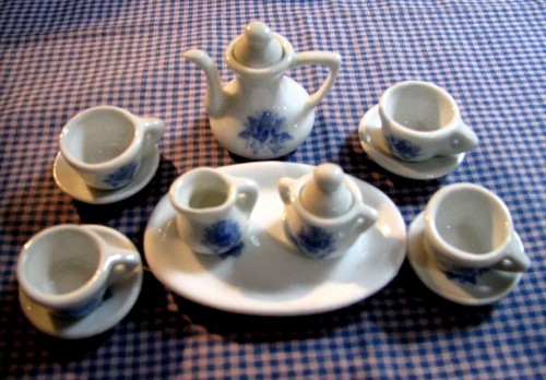 BLUE AND WHITE FLORAL TEA SET-VINTAGE 