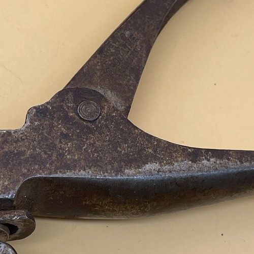 Hand Saw teeth setter Vintage Hand Tool Notcher - Picture 5 of 10