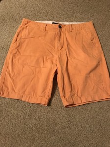 american eagle peach shorts