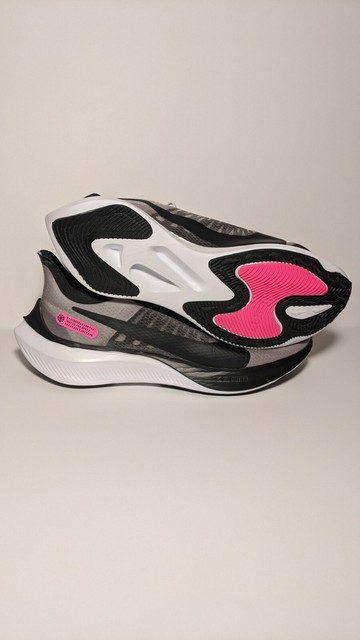 nike zoom gravity black pink