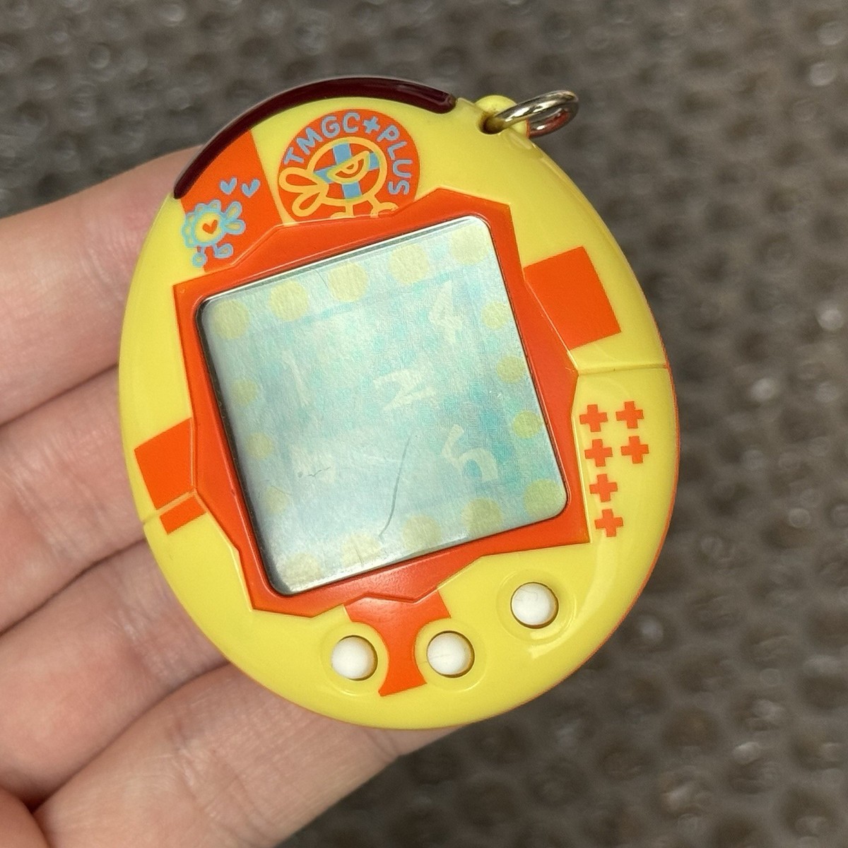 p*中様 たまごっち　2004 Bandai 2004 Tamagotchi Connection Plus V1 Yellow & Orange Cross