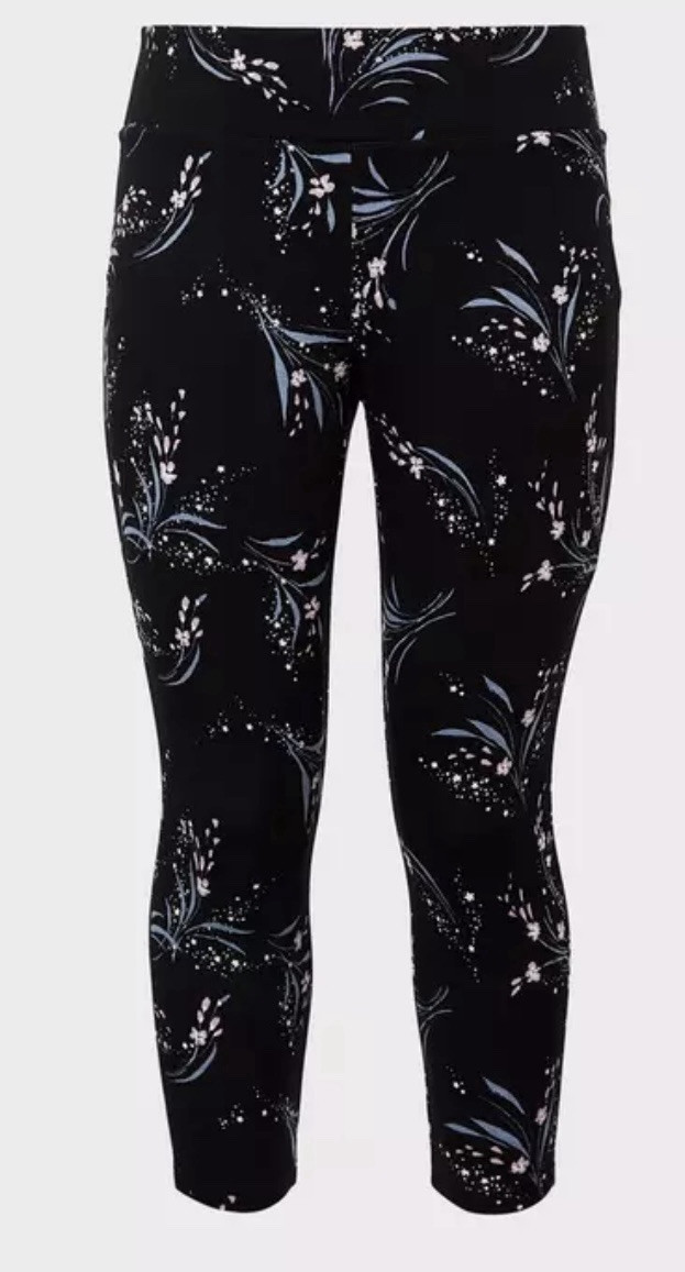 Torrid Studio Ponte Slim FIx Crop Pixie Pant Blac… - image 1