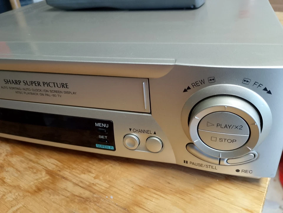 sharp vhs videorecorder vc-m31 mit fernbedienung - Bild 2 von 4