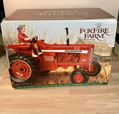 1996 ERTL FoxFire Farm International Harvester Farmall 826 Tractor Miss Charlott