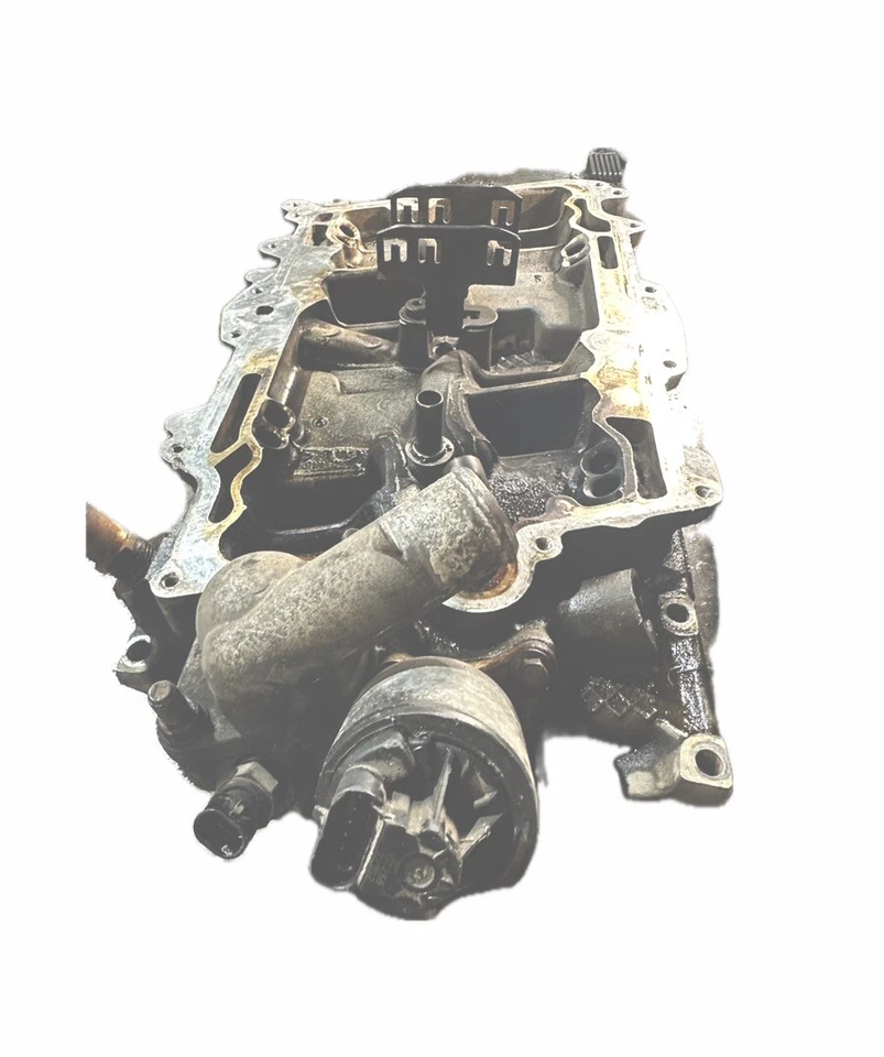 Lower Intake Manifold From 1996-2000 Chevrolet K2500  5.7 17090632 4WD Pickups - Image 2 of 4