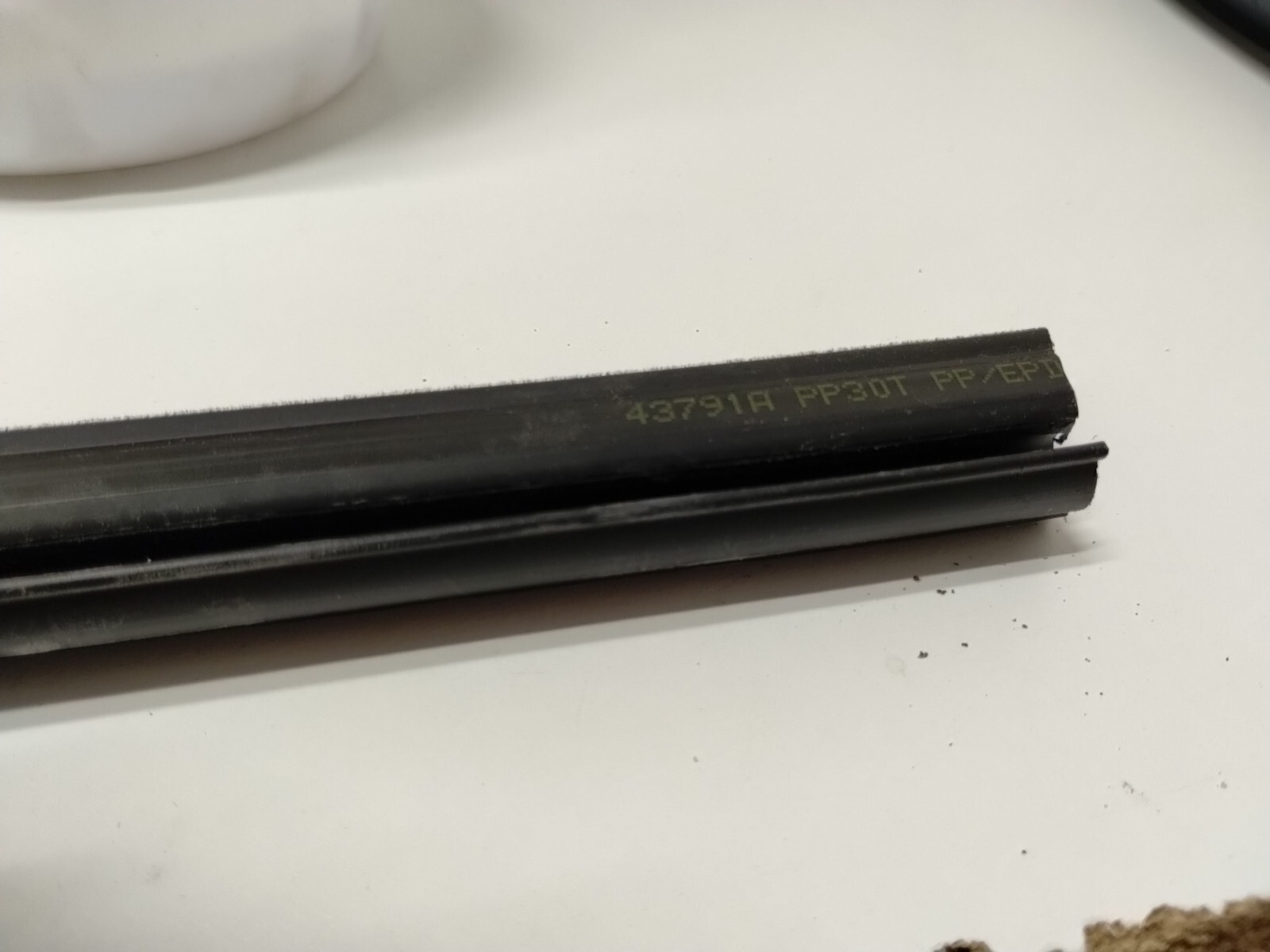 Fits 2008-2016 Jeep Patriot Inner Beltline Seal OEM Right Front Door 07407i