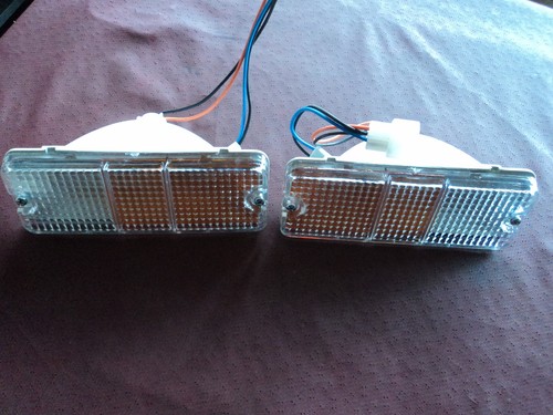 New 1979 Mazda 929 Front Park Turn Light lamp Pair Rh Lh Bumper - Picture 3 of 4
