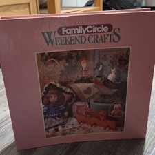 FamilyCircle Weekend Crafts Binder with Patterns and Charts