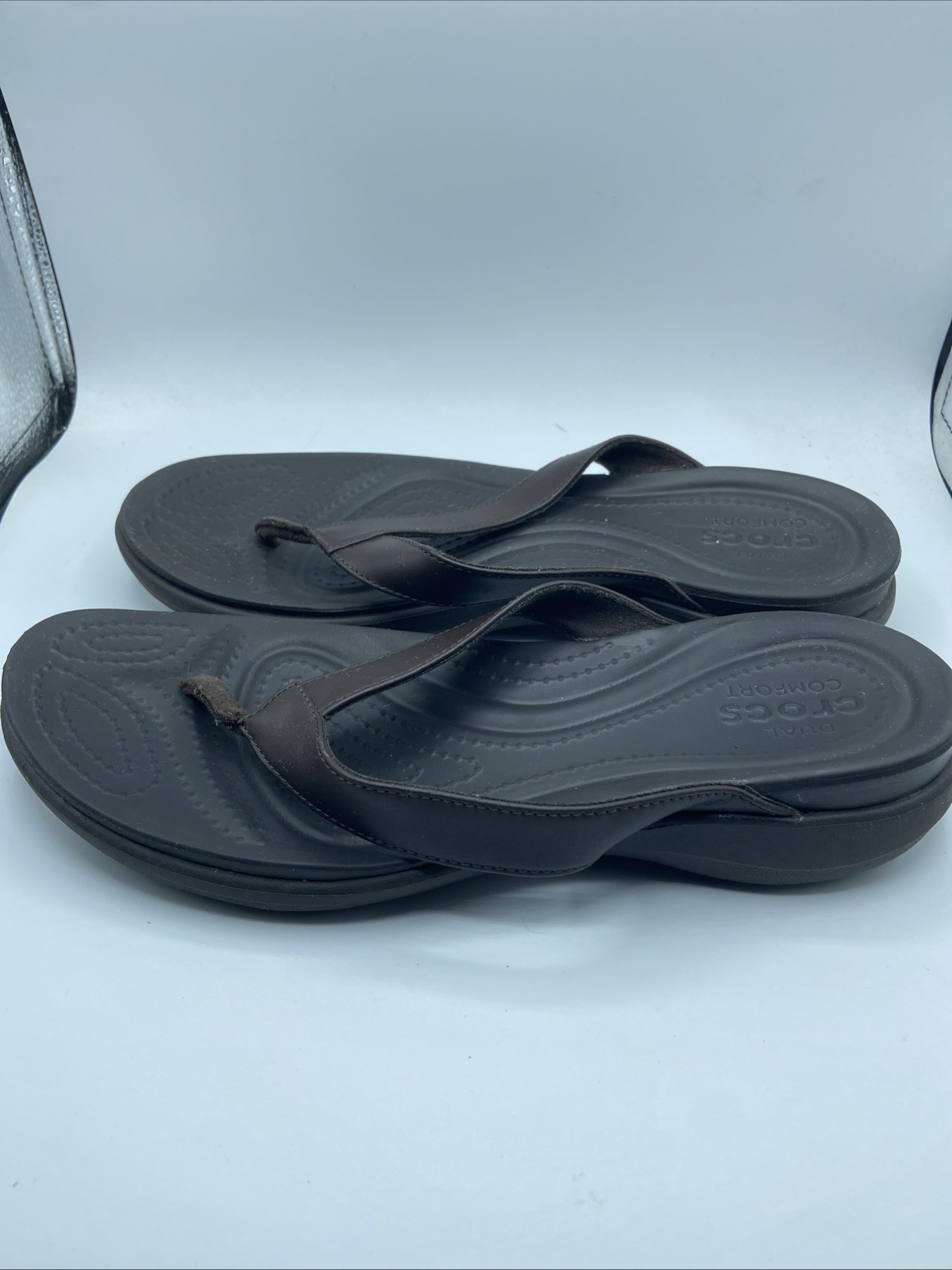 Women's Crocs Dual Comfort Brown Capri V Flip Flop Sandals Size 9
