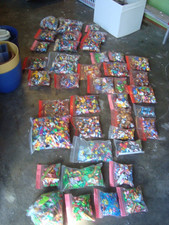 Ferrero-Ü-Eier - alle Figuren - rund 11 kg