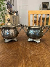 Wm Rogers & Son Victorian Rose Silverplate Sugar Bowl & Creamer Set 1904EUC 