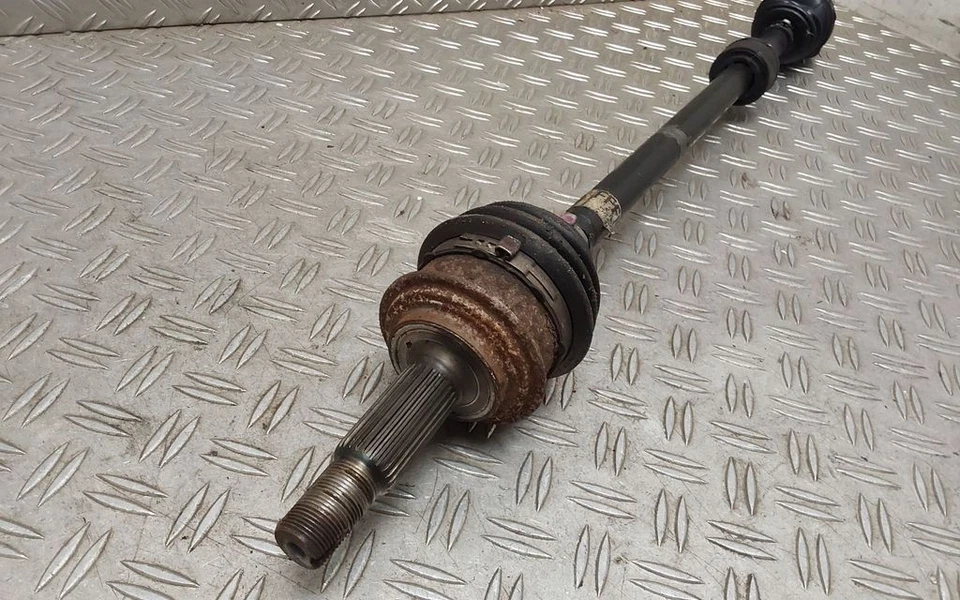 Toyota Yaris 2016 Front Right Driveshaft Front Petrol 73kW ADL25997 - Image 2 of 3