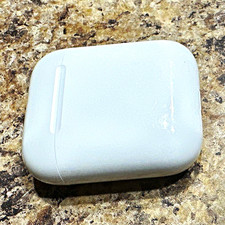 Apple AirPods White Bluetooth Wireless In-Ear Earbuds, Built-In Mic