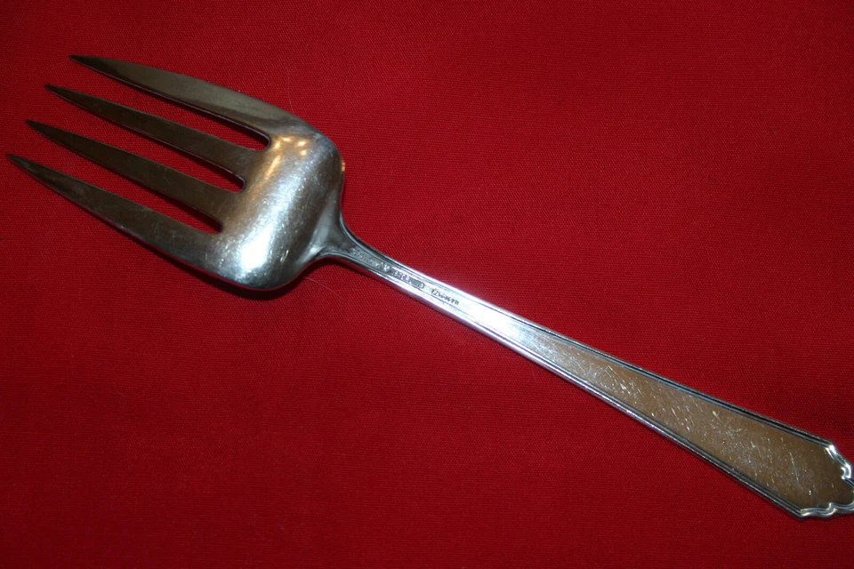 Tenedor de carne fría Lunt Sterling WILLIAM AND MARY 7 3/8" 50,5 gramos sin monograma Foto 4 de 4