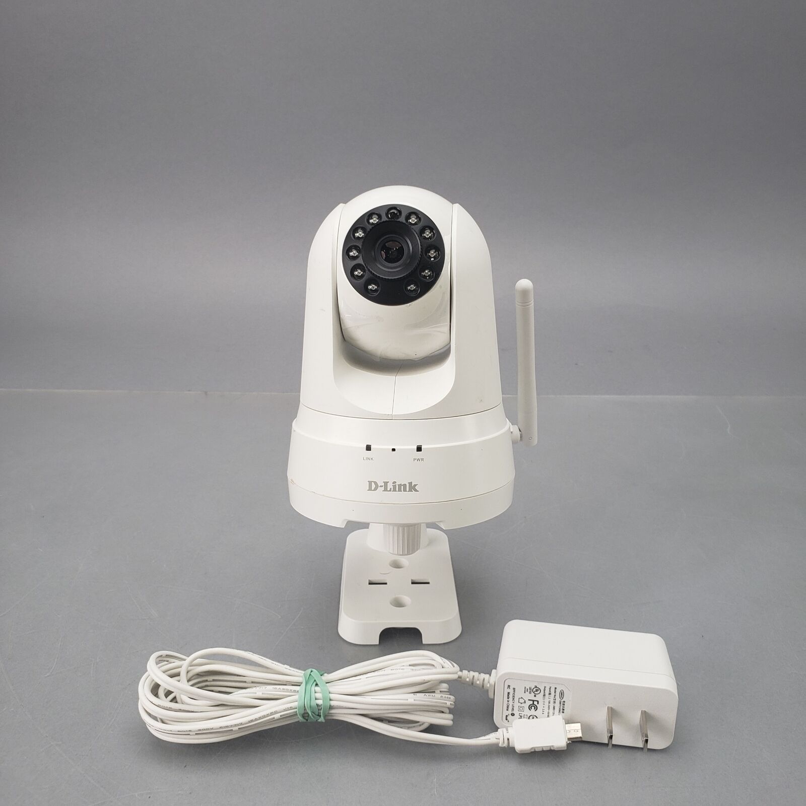 D-Link DCS-8525LHA1 Pan and Tilt WiFi Security Camera
