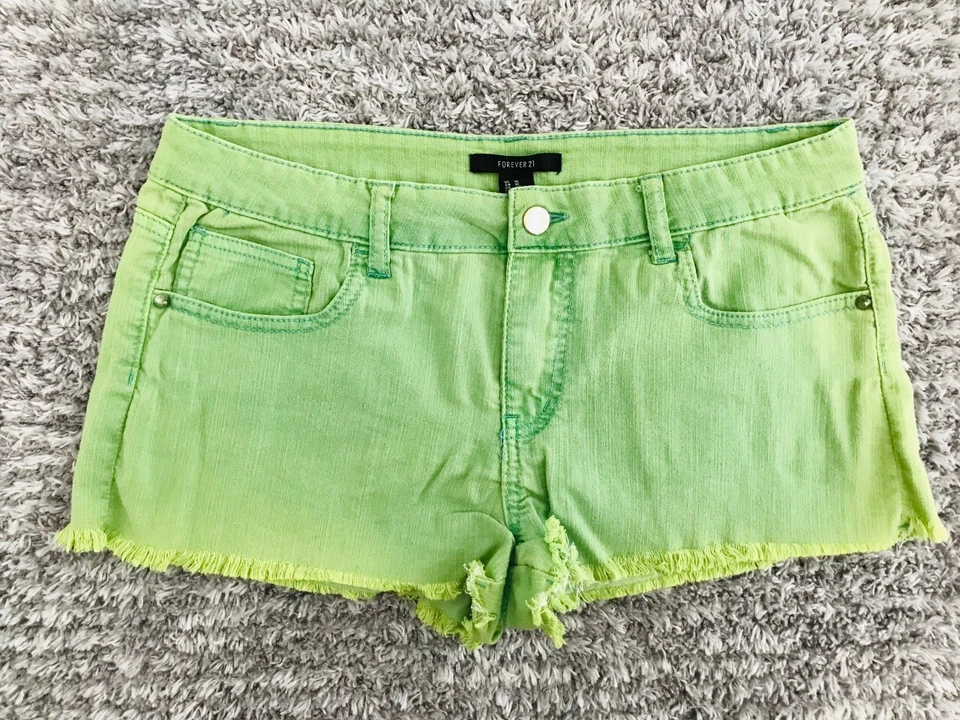 全新 Forever 21 Distressed 多色剪裁短裤 多种尺寸 — 第 4/4 张图片