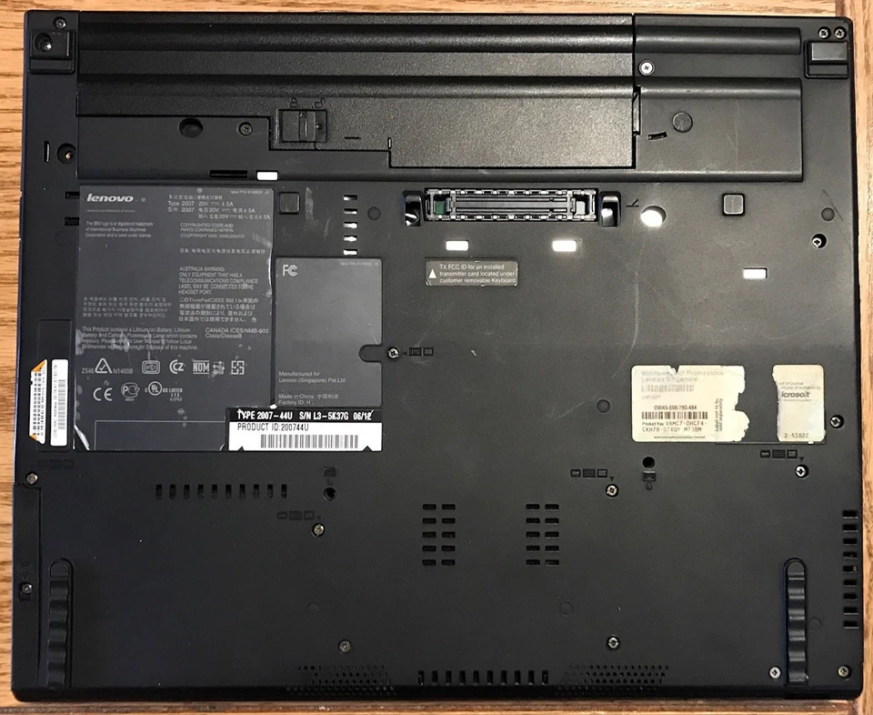 IBM Thinkpad T60 14" - ATI, 1024x768, 1.8ghz, 2gb, 80gb HDD, complete. - Image 3 of 4