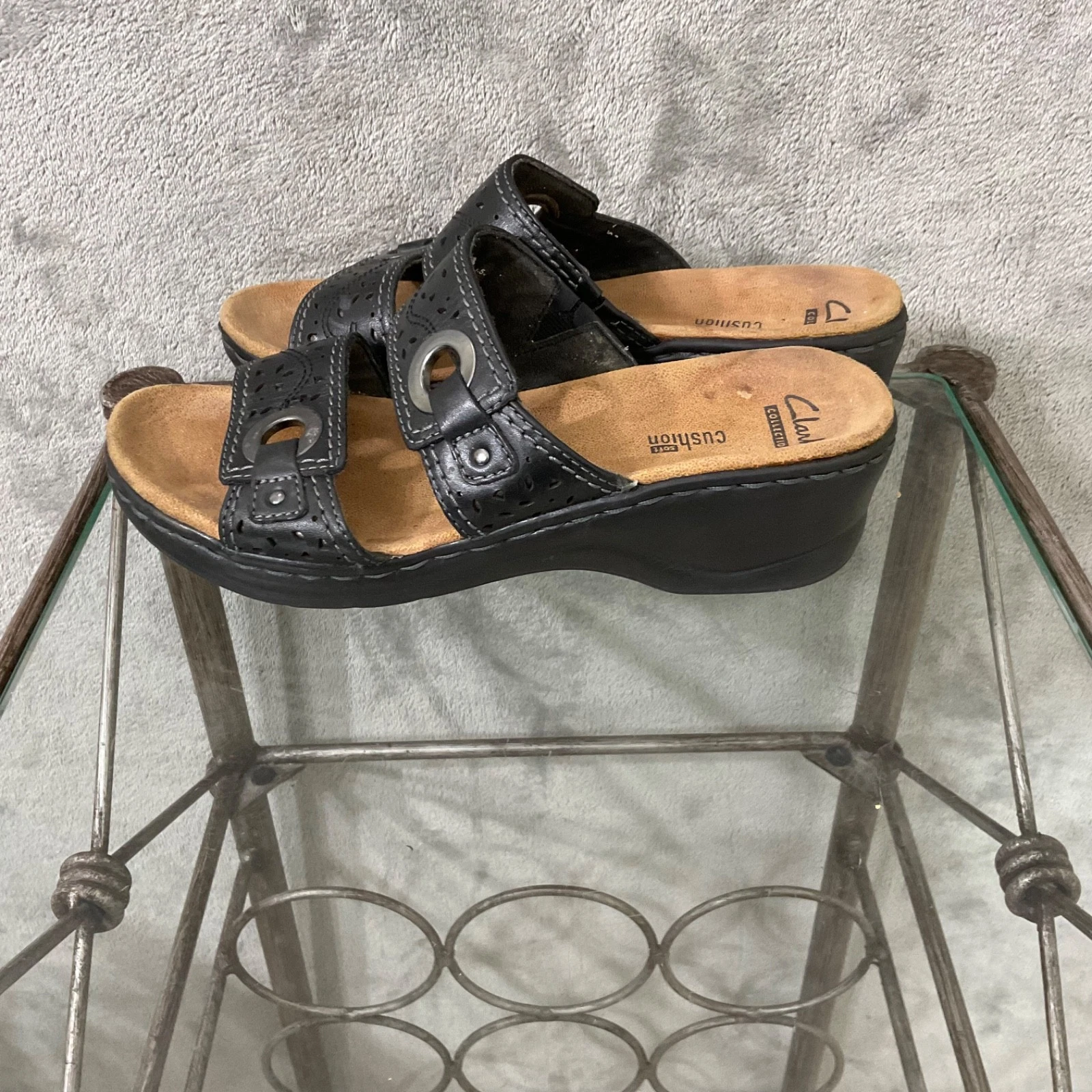 Sandali Clarks donna taglia 7 neri pelle Lexi alloro scarpe con zeppa slip on