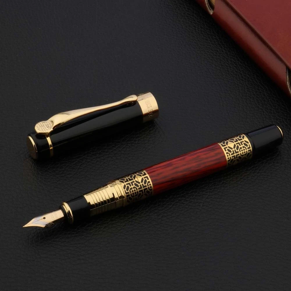 Luxury Fountain Pen in Black and Gold and 10 Ink Cartridges Set - 0.7mm Nib UK