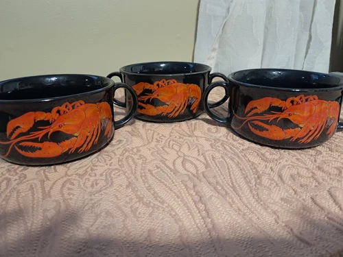 1984 DH Holmes Black Red Crawfish Gumbo Bowls Set of 3 New Orleans NOLA