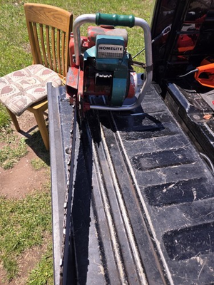 #ad Vintage Homelite Model Number 700D Chainsaw Outdoor Large Saw $136.99
