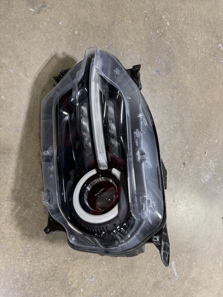 ¡Nuevo! Ford Branco Sport 2021-2024 lado izquierdo izquierdo LED con anillo DRL faro OEM Foto 2 de 4