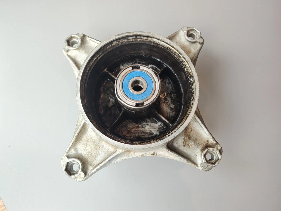 HONDA CT70 70 TRAIL BUJE DELANTERO FABRICANTE DE EQUIPOS ORIGINALES PIEZA USADA Foto 3 de 4