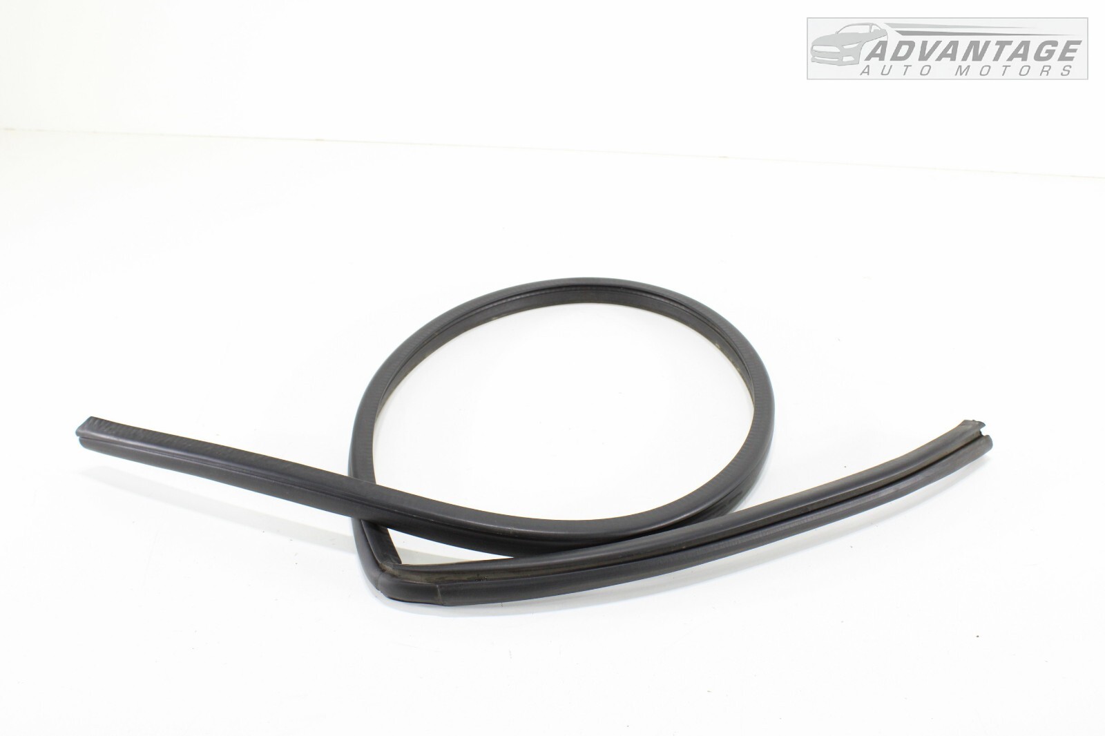 20062010 HUMMER H3 REAR LEFT DRIVER SIDE DOOR BODY SEAL WEATHERSTRIP