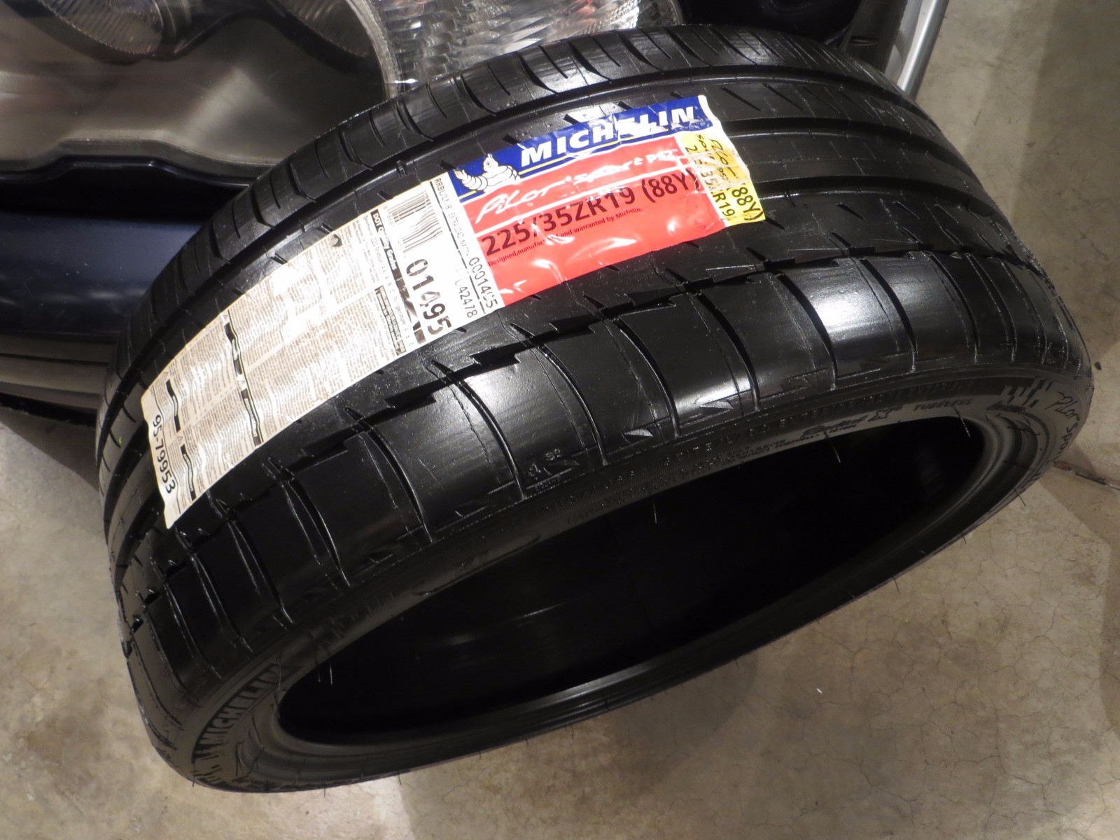 RARE NEW 1 ONE MICHELIN PILOT SPORT PS2 225/35ZR19 88Y XL K1 FERRARI 01495 1072