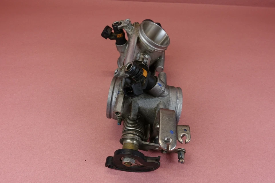Ducati Monster 696 2008-2014 inyectores de combustible principales/cuerpos del acelerador Foto 3 de 4