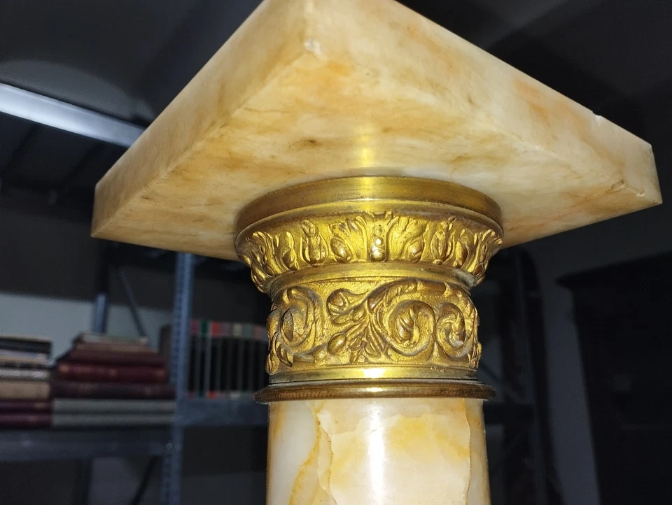 COLONNE-BASE DE STYLE NÉOCLASSIQUE. MARBRE ROSE. ORMOLU. FRANCE. XIXÈ - Photo 2/2