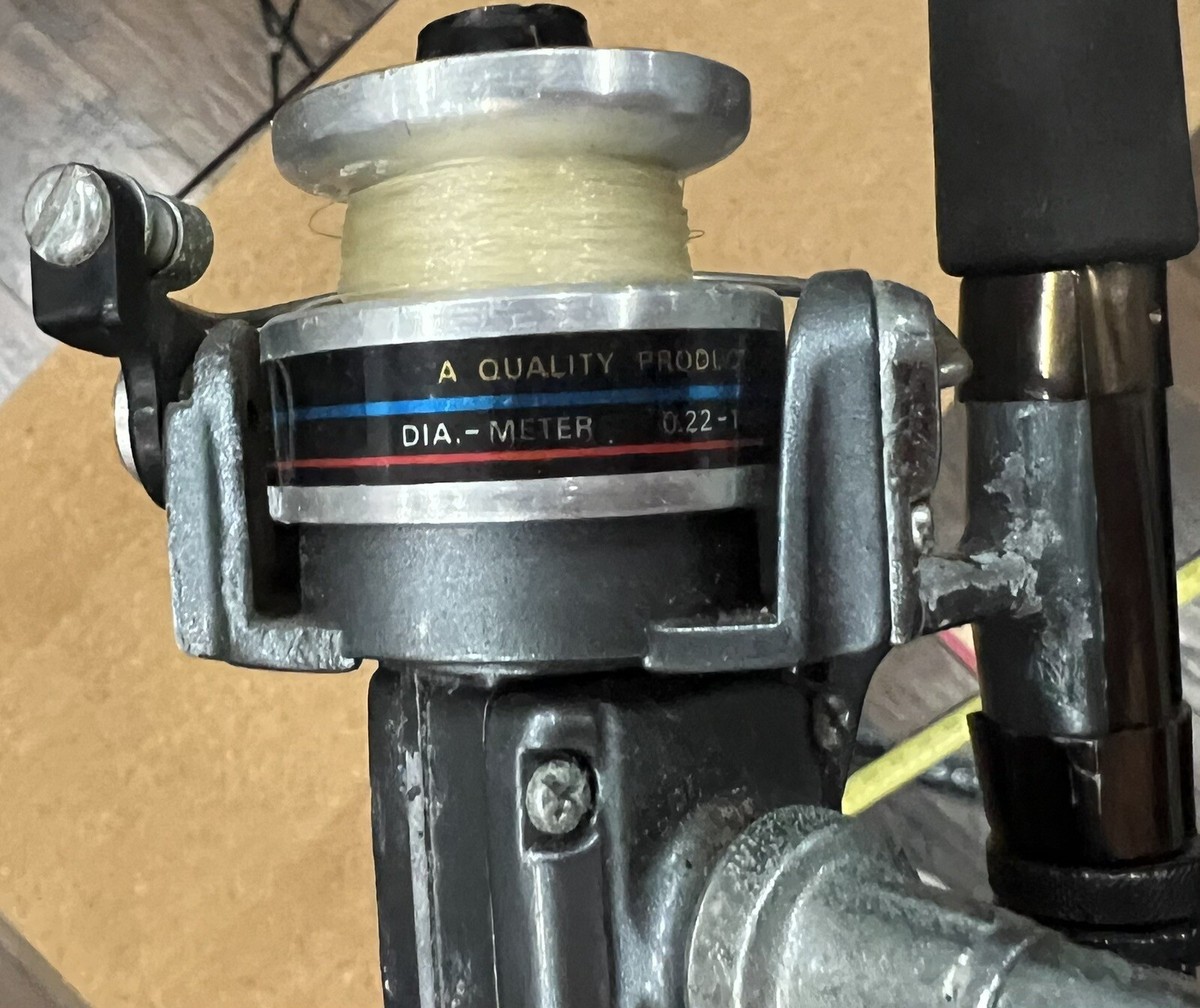 Vintage Daiwa • A-100RL • Spinning Fishing Reel -Left or