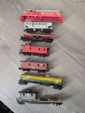 Lot Of 7 HO Scale Cars. Maintenance 932, DuPont, Caboose,Some Missing Parts