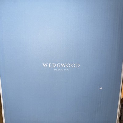 Wedgwood Gio 26-Piece Set, White, New in Box