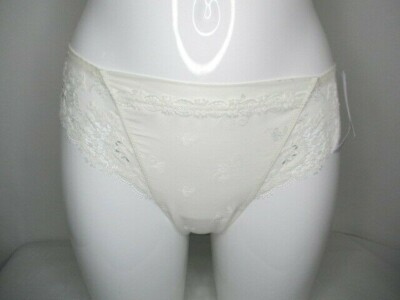 Simone Perele,  ''WISH'' 12B720 Verführerischer Slip 030  Cremeweiß (U2) 