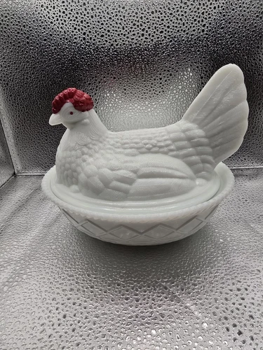 Vintage Westmoreland Milk Glass Hen on Nest Red Comb And Eyes