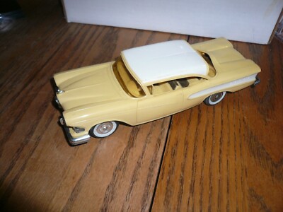 1958 Ford Edsel 2 Dr  Hardtop Dealer Promo Friction Car - Yellow & White - AA