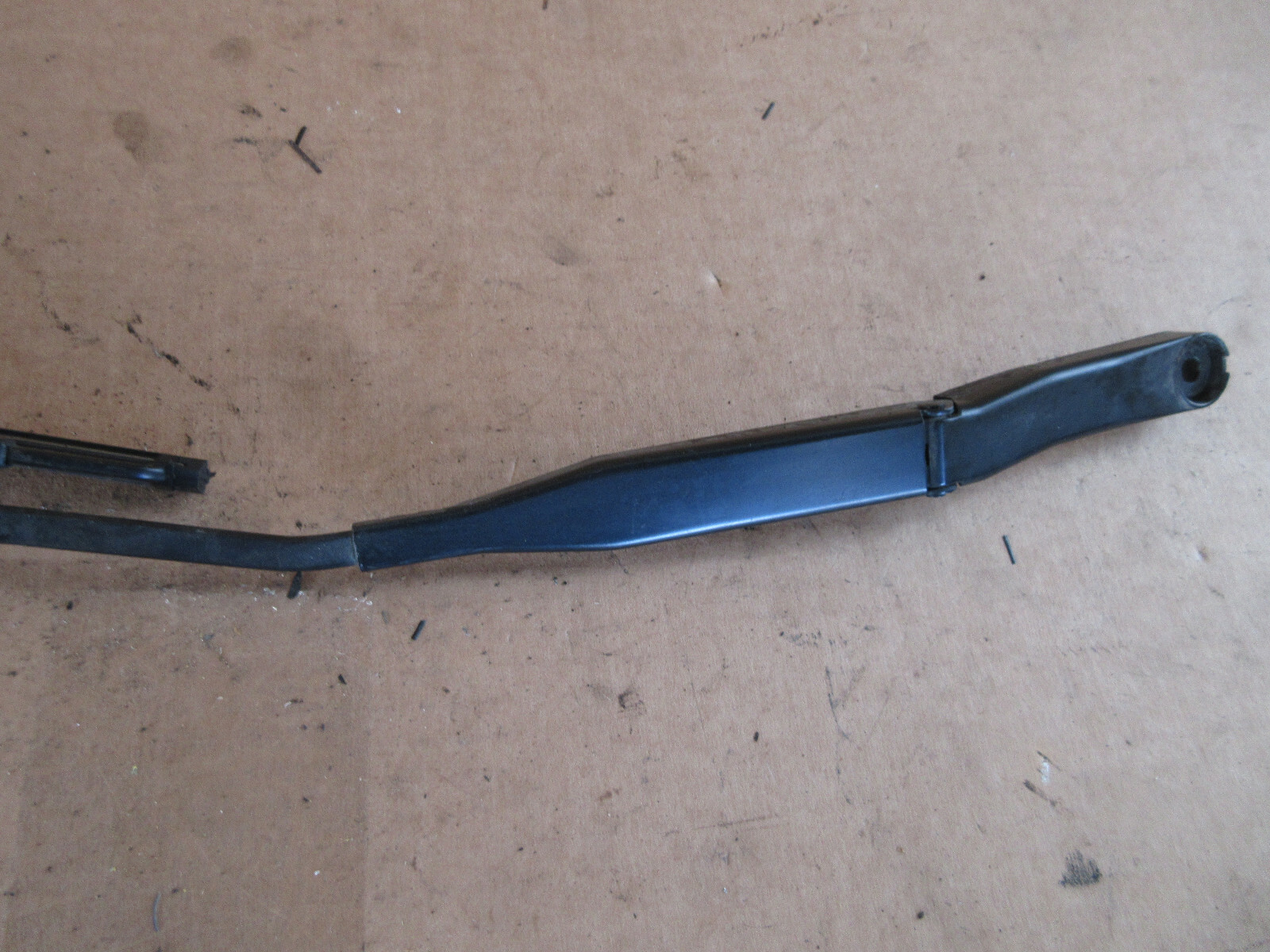 Ferrari 360, 430  RH Windshield Wiper Arm - P/N 65409300
