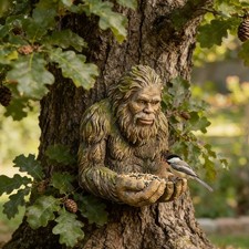 Bigfoot Bird Feeder Sasquatch Bird Butler Garden Backyard Bird Watching Decor