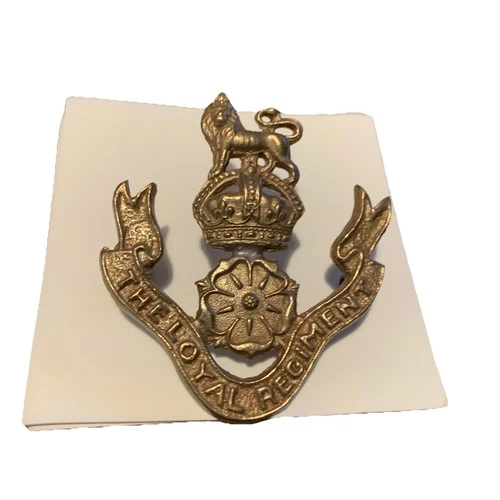 THE LOYAL REGIMENT. NORTH LANCASHIRE  BRASS ARMY CAP BADGE (full brass) kc ww1