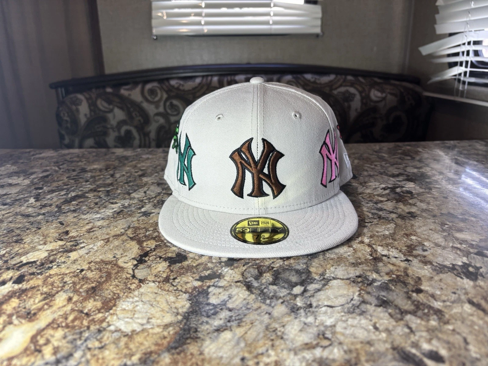 Chapeau ajusté Supreme New York Yankees Kanji New Era