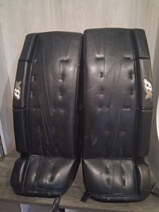 Brians Netzero Black Leg Pads Hockey 27 + 1 Pair Junior